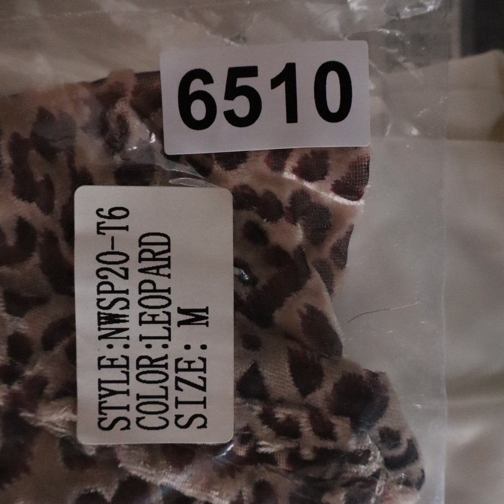 Naked Wardrobe Leopard Velvet Twist Front Crop Top Long Mesh Sleeve M - Picture 5 of 5